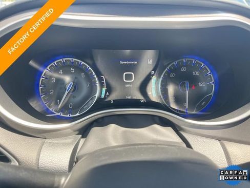 Used 2025 Chrysler Voyager LX FWD image 33