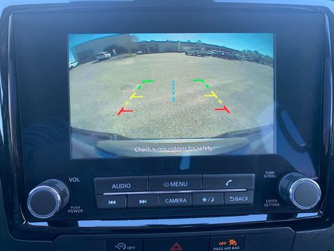 Used 2024 Nissan Frontier SV w/ SV Convenience Package image 20