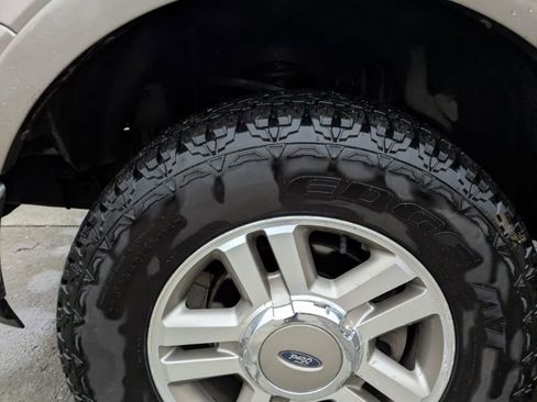 Used 2005 Ford F150 Lariat image 19