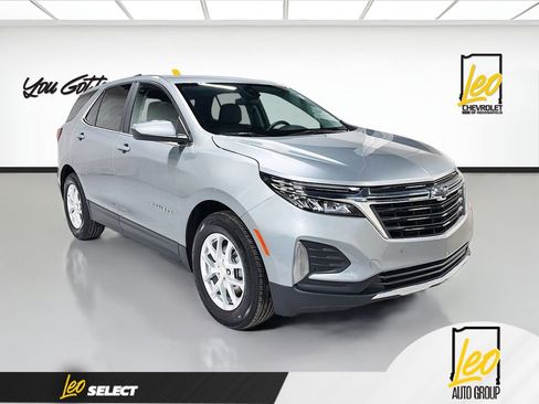 Used 2024 Chevrolet Equinox LT image 3