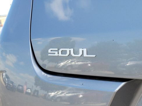 Used 2024 Kia Soul LX w/ Option Group 015 image 6