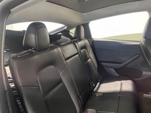 Used 2023 Tesla Model Y Long Range image 14