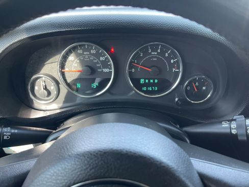 Used 2014 Jeep Wrangler Unlimited Sport w/ Quick Order Package 24S AWD/4WD image 21