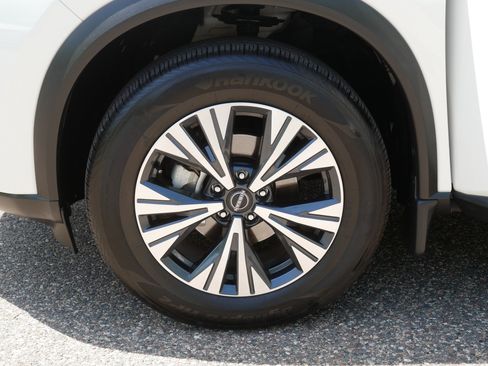Certified 2023 Nissan Rogue SV AWD/4WD image 15