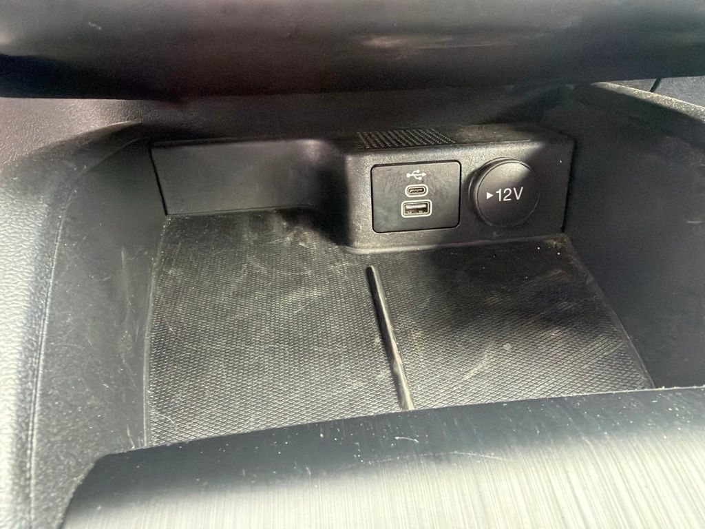 Used 2025 Ford Escape ST-Line Select AWD/4WD image 22