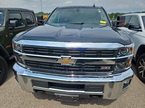 Used 2017 Chevrolet Silverado 3500 LT AWD/4WD image 2