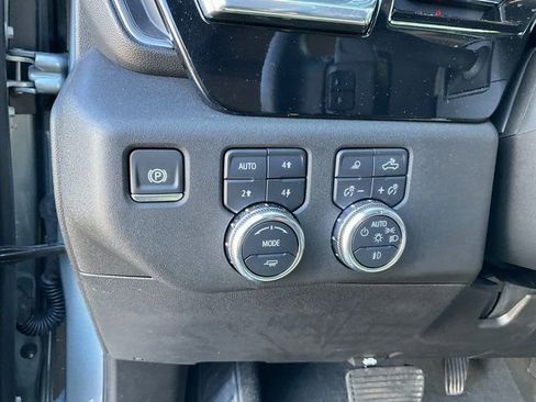 Certified 2025 GMC Sierra 1500 Elevation w/ Elevation Premium Package image 9