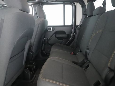 Used 2024 Jeep Gladiator Sport image 26