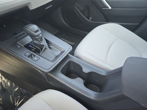 Used 2026 Toyota Corolla Cross L FWD image 23