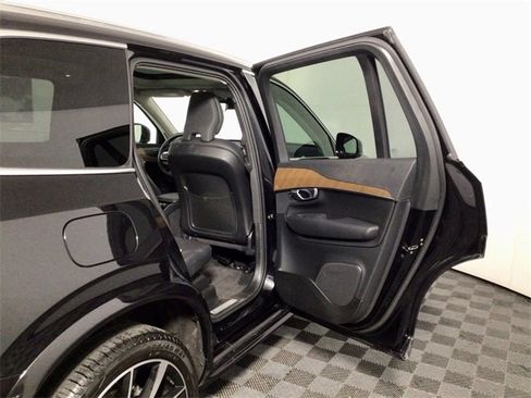 Used 2024 Volvo XC90 B6 Plus image 33