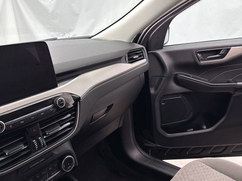 Certified 2022 Ford Escape SE w/ SE Sport Appearance Package image 22