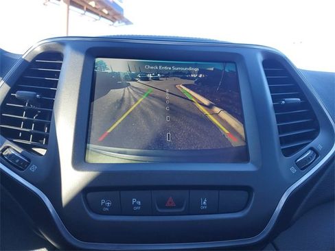 Used 2021 Jeep Cherokee Trailhawk w/ Sun, Sound & Nav Group image 24