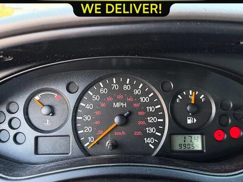 Used 2002 Ford Focus SE FWD image 12