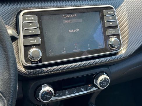Certified 2020 Nissan Kicks SV FWD image 21