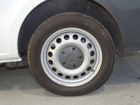 Used 2017 Mercedes-Benz Metris image 33