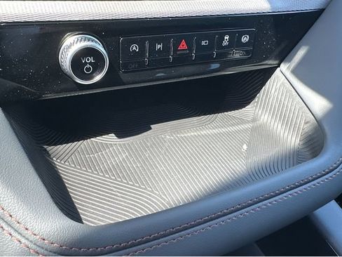 New 2026 Ford Explorer Active w/ Active Comfort Package RWD image 30