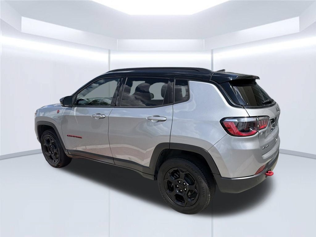 Used 2023 Jeep Compass Trailhawk AWD/4WD image 5