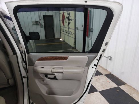 Used 2010 Nissan Armada Titanium w/ DVD Entertainment Pkg image 17