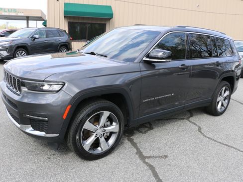 Used 2022 Jeep Grand Cherokee L Limited RWD image 1