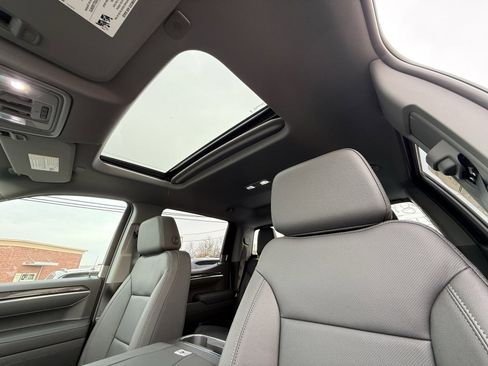 New 2026 Chevrolet Silverado 1500 LTZ w/ LTZ Premium Package image 31