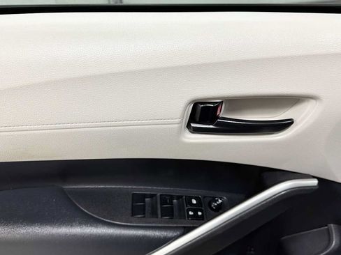 Certified 2022 Toyota Corolla Cross L FWD image 15