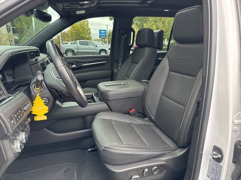 Certified 2023 GMC Yukon Denali w/ Denali Reserve Package image 6