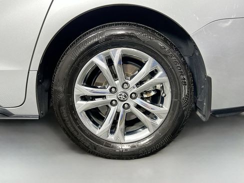 Used 2023 Toyota Sienna XSE w/ XSE Plus Package AWD/4WD image 32