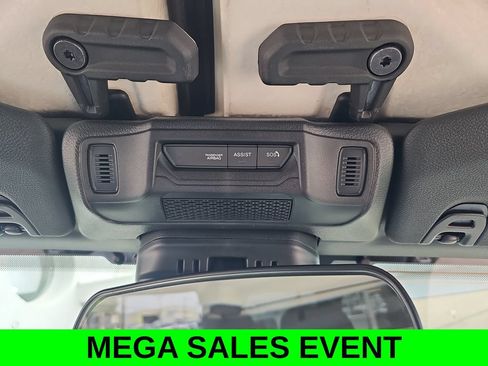 Used 2024 Jeep Wrangler Unlimited Sport AWD/4WD image 30