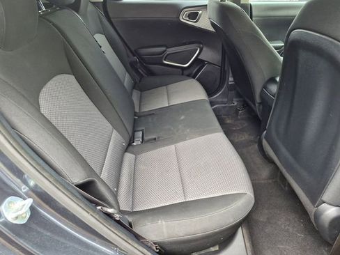 Used 2020 Kia Soul LX FWD image 17