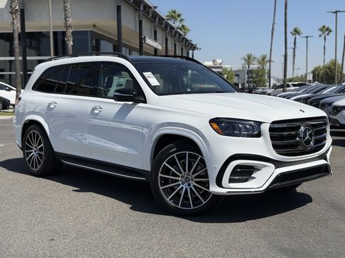 New 2025 Mercedes-Benz GLS 580 4MATIC image 1