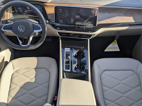 New 2026 Volkswagen Atlas SE image 17