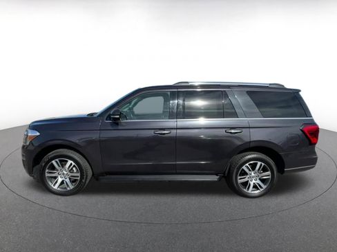 Used 2024 Ford Expedition Limited image 9