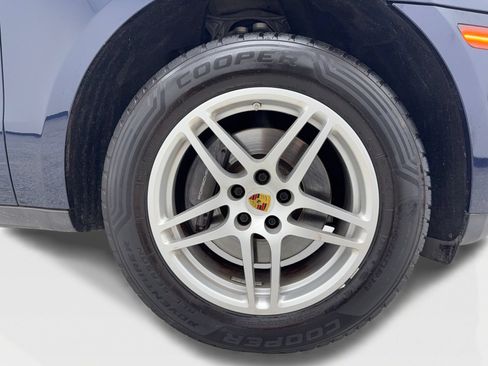 Used 2018 Porsche Macan AWD/4WD image 47