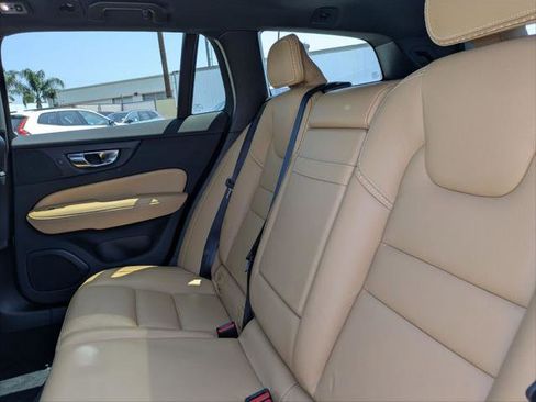 Used 2020 Volvo V60 T5 Cross Country AWD/4WD image 22