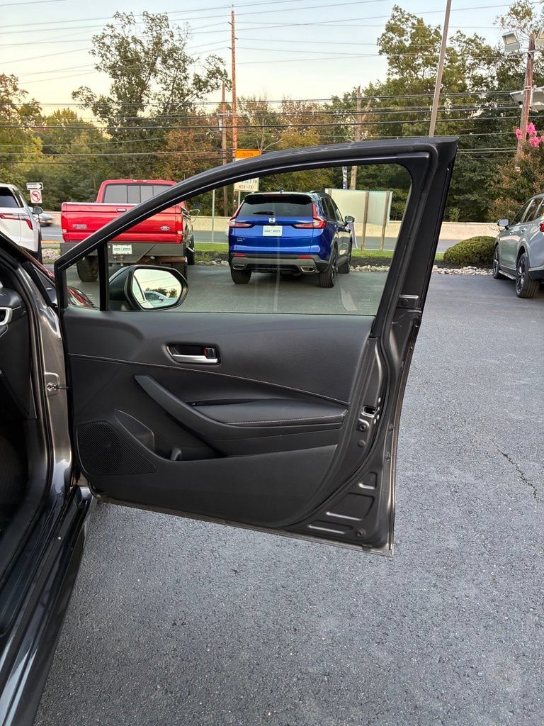 Used 2023 Toyota Corolla SE FWD image 24