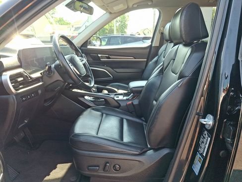 Used 2024 Kia Telluride S image 14