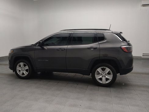 Used 2022 Jeep Compass Latitude w/ Convenience Group AWD/4WD image 3