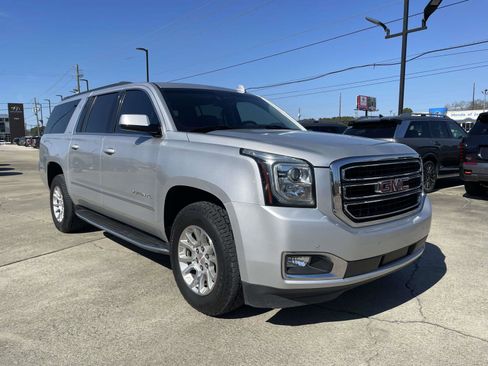 Used 2018 GMC Yukon XL SLT w/ HD Trailering Package image 1
