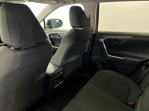 Used 2025 Toyota RAV4 LE AWD/4WD image 19