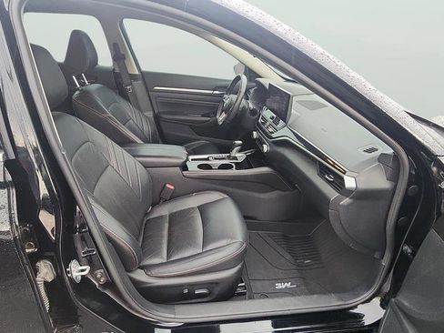 Used 2023 Nissan Altima 2.5 SR w/ SR Premium Package FWD image 18