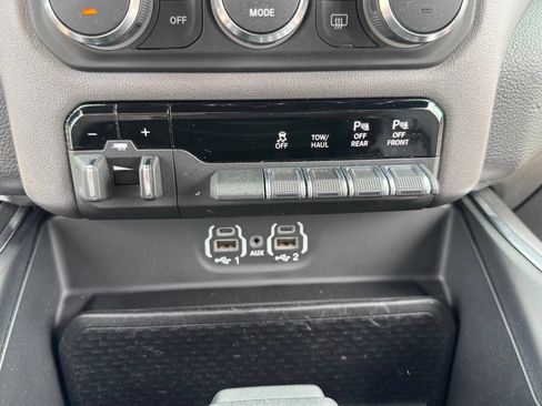 Used 2021 RAM 1500 Laramie w/ Sport Appearance Package AWD/4WD image 32