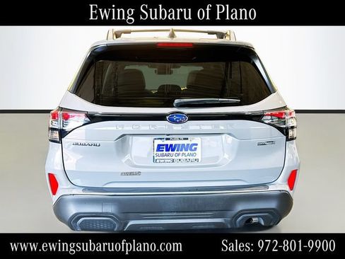 Used 2025 Subaru Forester Premium AWD/4WD image 6