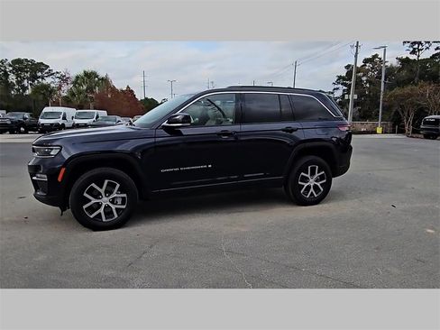 Certified 2024 Jeep Grand Cherokee Limited image 27