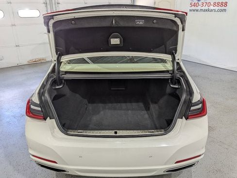 Used 2020 BMW 740i w/ Cold Weather Package image 41