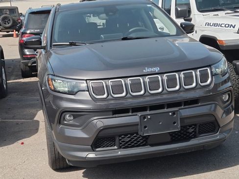 Certified 2022 Jeep Compass Latitude w/ Mopar Graphics Package image 2