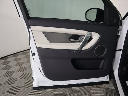 Certified 2025 Land Rover Discovery Sport Dynamic SE AWD/4WD image 26