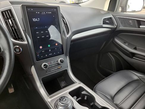 Used 2024 Ford Edge SEL AWD/4WD image 25