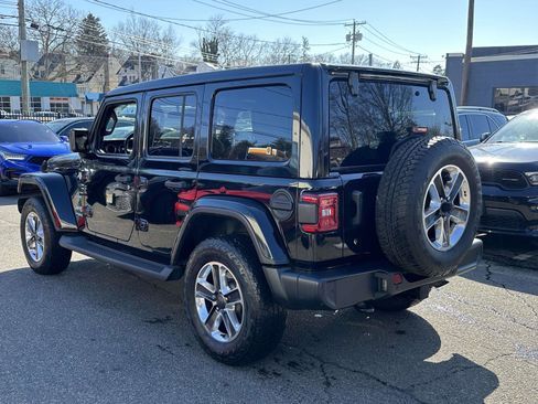 Used 2019 Jeep Wrangler Unlimited Sahara w/ Safety Group image 5
