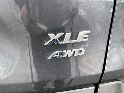 Used 2020 Toyota RAV4 XLE w/ Convenience Package image 10
