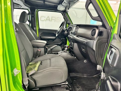 Used 2019 Jeep Wrangler Unlimited Sport AWD/4WD image 15